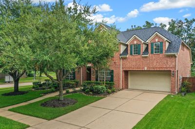 8414 Crescent Knolls Drive, House other with 5 bedrooms, 4 bathrooms and null parking in Richmond TX | Image 3