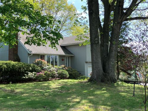 69 Bogart Ave, Port Washington, NY, 11050-3321 | Card Image