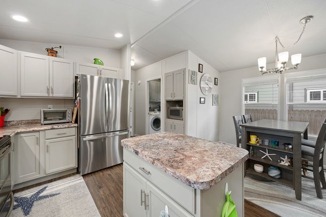 1610 Hardee St, House other with 3 bedrooms, 2 bathrooms and null parking in Rockport TX | Image 16