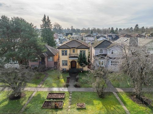 2638 Charles St, Vancouver, BC, V5K3A5 | Card Image