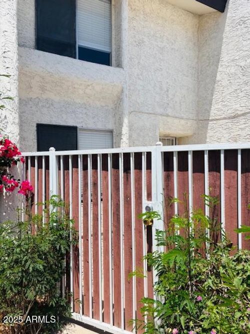 1632 S River Dr, Tempe, AZ, 85281-6184 | Card Image