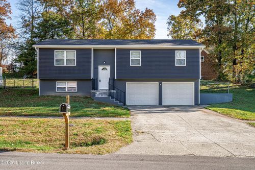 1058 Scenic Dr, Radcliff, KY, 40160-9132 | Card Image