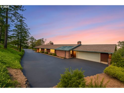 115 W Scenic Dr, The Dalles, OR, 97058-1629 | Card Image