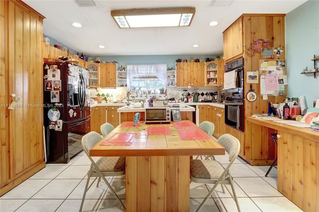 9299 Jamaica Dr, House other with 4 bedrooms, 2 bathrooms and null parking in Cutler Bay FL | Image 6