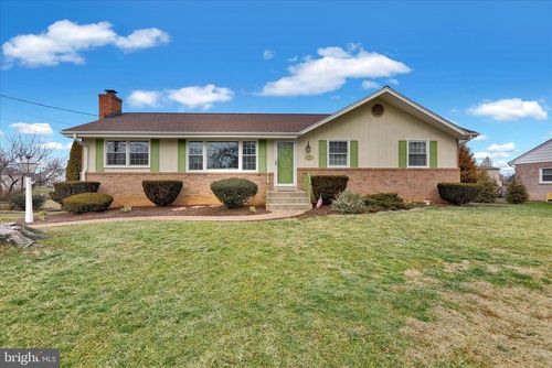 635 Jane Ave, MOUNT JOY, PA, 17552-9705 | Card Image