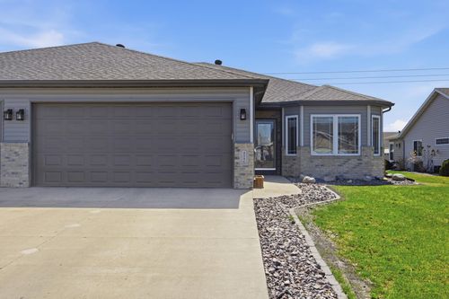 4346 46th Ave S, Fargo, ND, 58104-3924 | Card Image