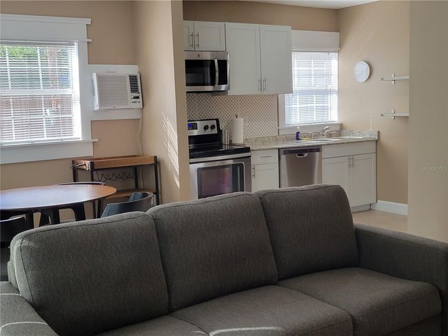 5706 1/2 N Branch Ave, Condo with 1 bedrooms, 1 bathrooms and null parking in Tampa FL | Image 4