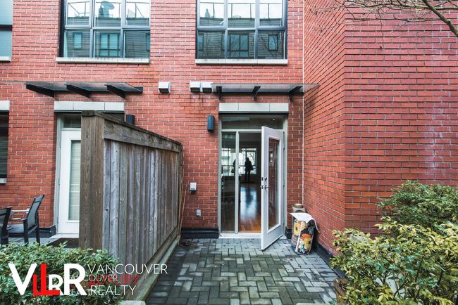 1958 W 5 Th Avenue, Townhouse with 2 bedrooms, 0 bathrooms and 2 parking in Vancouver BC | Image 9