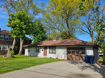 1605 N Sheridan Road, House other with 3 bedrooms, 1 bathrooms and 1 parking in Waukegan IL | Image 2