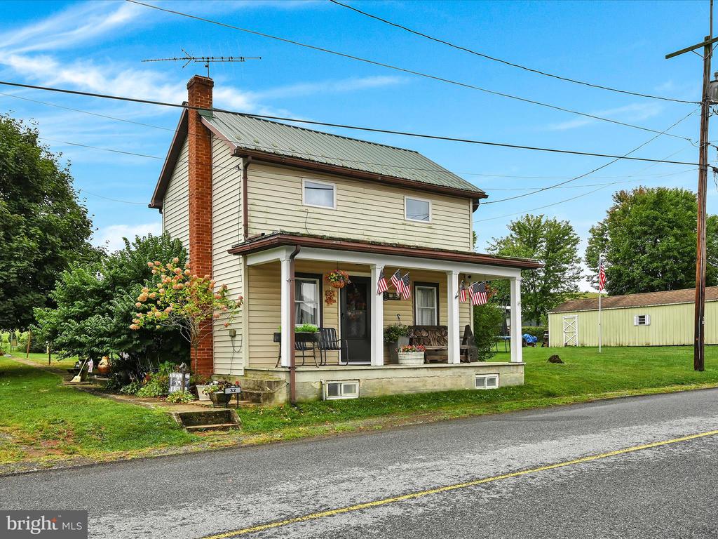 Schuylkill Rd, New Ringgold, PA 17960