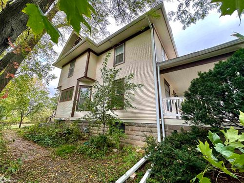 1517 Elm St, Grinnell, IA, 50112-1239 | Card Image