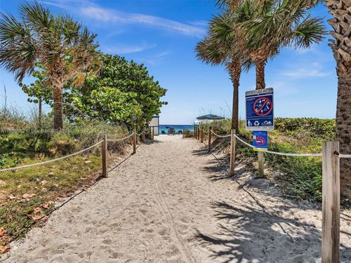 apt-409-6423 Collins Ave, Miami Beach, FL, 33141-4640 | Card Image