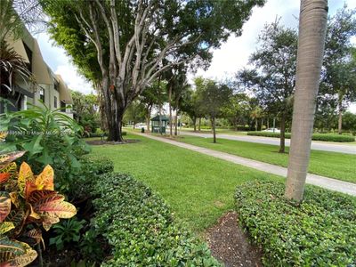 106-3 - 20300 W Country Club Dr, Condo with 3 bedrooms, 2 bathrooms and null parking in Aventura FL | Image 3