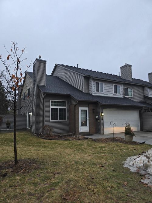 apt-7-9935 Russell Ave N, Brooklyn Park, MN, 55444-1043 | Card Image