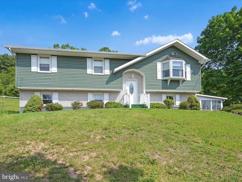 21 Lower Rd, TAMAQUA, PA, 18252-5033 | Card Image
