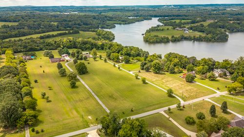 117 E Robertson Rd, Castalian Springs, TN, 37031-4611 | Card Image