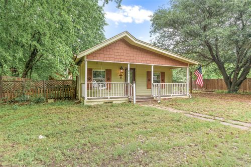 201 Killough St, Newark, TX, 76071-3815 | Card Image