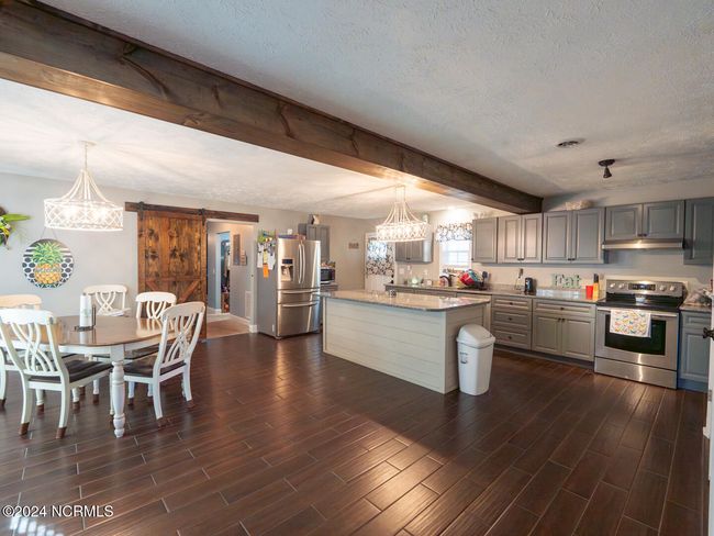 510 Village St, House other with 3 bedrooms, 2 bathrooms and 1 parking in Bladenboro NC | Image 5