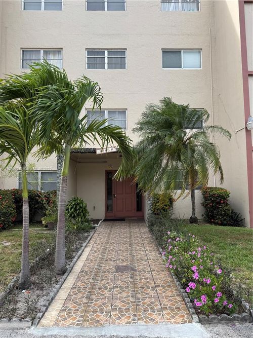 308-4046 Nw 19th St, Lauderhill, FL, 33313-7072 | Card Image
