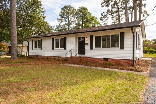 1813 Manteo St, Fayetteville, NC, 28303-4113 | Card Image