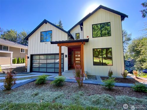 7912 140th Ave Ne, Redmond, WA, 98052-4000 | Card Image