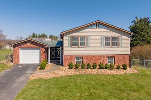 1260 Crest View Dr, Wytheville, VA, 24382-1250 | Card Image