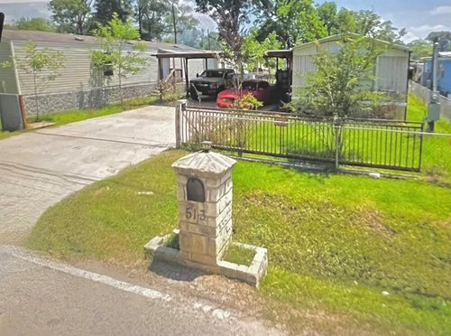 513 Arcadian Dr, Crosby, TX, 77532-2618 | Card Image