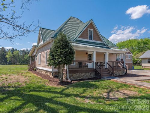 274 Charles St, Clyde, NC, 28721-7458 | Card Image