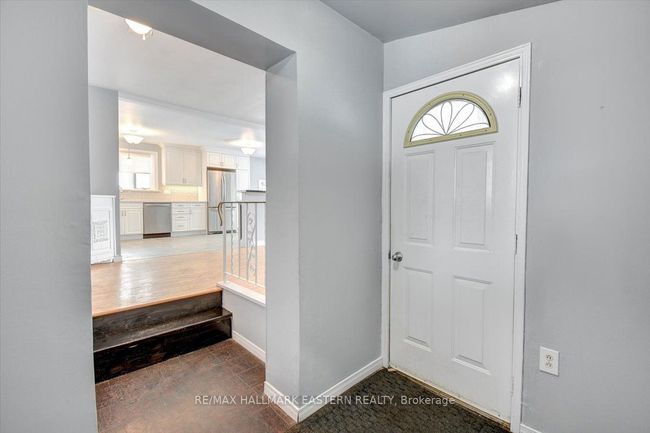 743 Barbara Cres, House other with 2 bedrooms, 2 bathrooms and 2 parking in Peterborough ON | Image 4