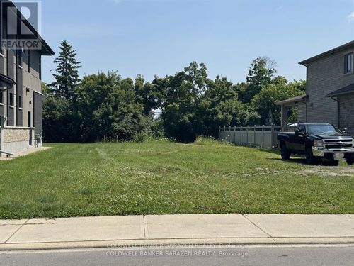 1531 Claymor Ave, Ottawa, ON, K2C1T2 | Card Image