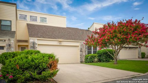 8421 Echo Creek Ln, San Antonio, TX, 78240-4973 | Card Image