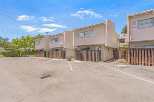 8713-8713 Ne 4th Avenue Rd, Miami Shores, FL, 33138-3135 | Card Image