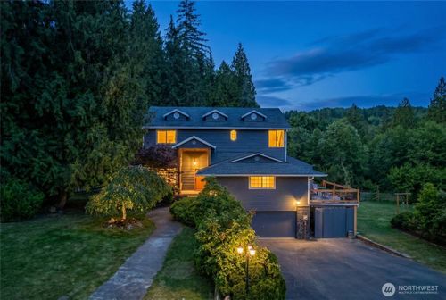 121 N Carpenter Rd, Snohomish, WA, 98290-4400 | Card Image