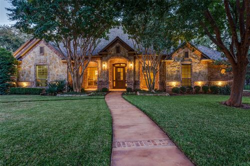 6128 Forest Ln, Fort Worth, TX, 76112-1061 | Card Image