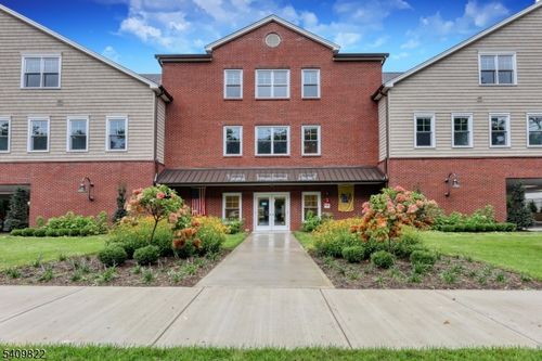 210-15 Royal Ave, Hawthorne, NJ, 07506-1916 | Card Image