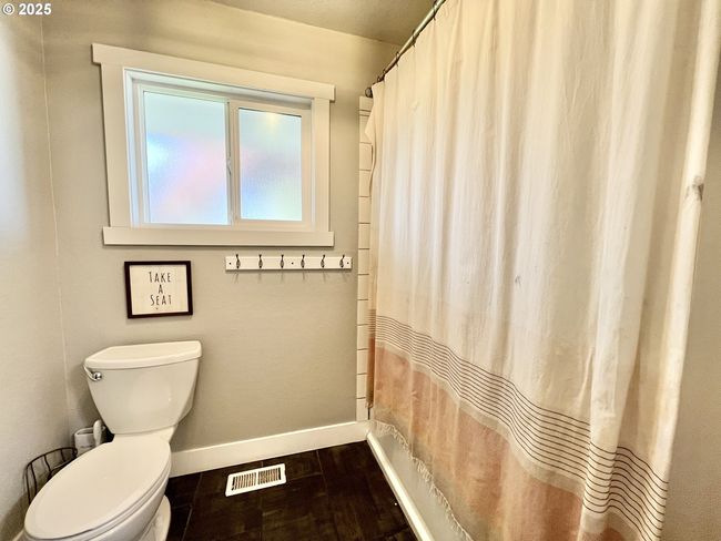 1082 E Highland Ave, House other with 5 bedrooms, 3 bathrooms and 2 parking in Hermiston OR | Image 33