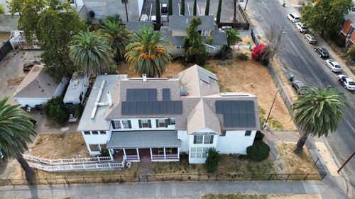 548 E Park St, Stockton, CA, 95202-2134 | Card Image