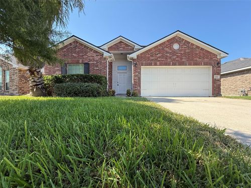 306 Edgewater Park Dr, Bacliff, TX, 77518-1531 | Card Image