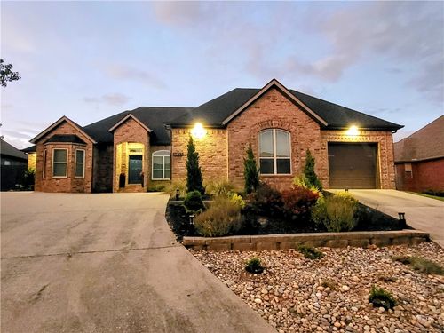 5807 S 66th St, Cave Springs, AR, 72718-8449 | Card Image