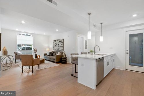 unit-101-825 Bainbridge St, PHILADELPHIA, PA, 19147-2171 | Card Image