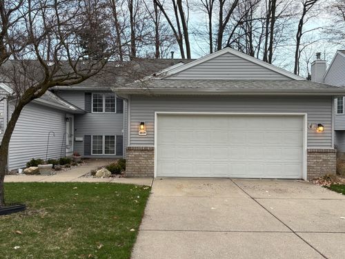 17-1019 Hidden Creek Drive, Norton Shores, MI, 49441 | Card Image