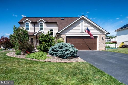 4300 Glenside Dr, READING, PA, 19605-3230 | Card Image