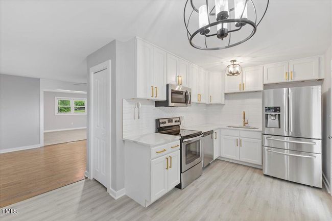 17-2752 Weldon Terrace | Image 12