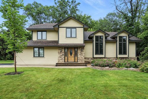 2830 Revere Cir N, Plymouth, MN, 55441-3264 | Card Image