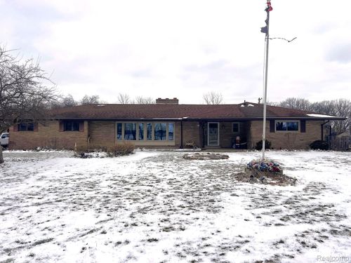 2590 S Morrice Rd, Owosso, MI, 48867-8933 | Card Image