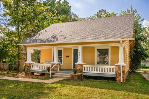 2233 N Douglas Ave, Springfield, MO, 65803-1433 | Card Image