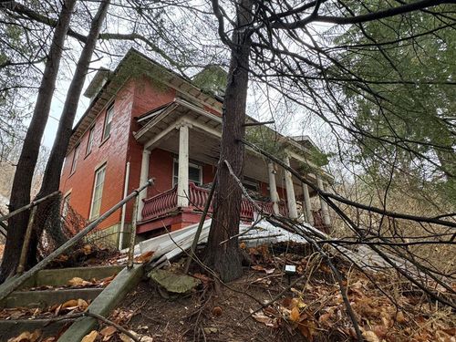 1542 Ferndale Ave, Johnstown, PA, 15905-3402 | Card Image