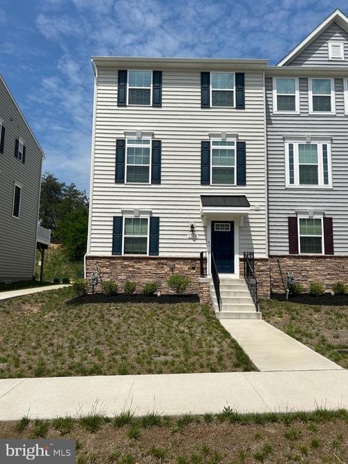 1108 Dovetail Cir, FREDERICKSBURG, VA, 22401-2264 | Card Image