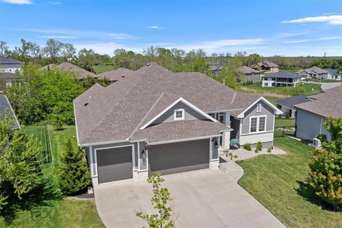 22622 W 87th Ter, Lenexa, KS, 66227-8107 | Card Image