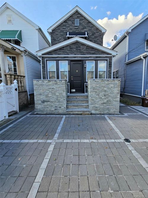 111 124th St, South Ozone Park, NY, 11420-1430 | Card Image
